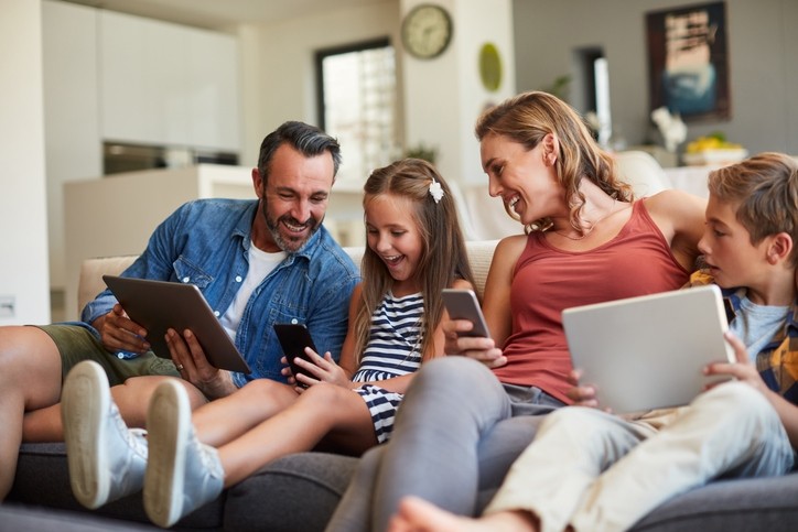 Accédez aux Meilleures Offres Fibre &amp; Mobile
